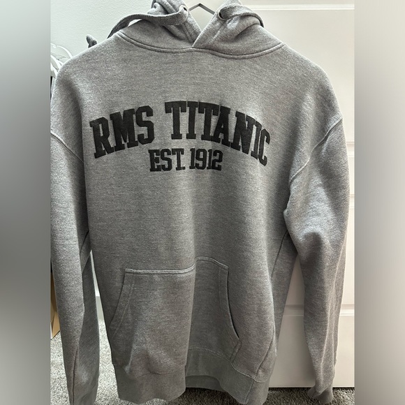 Titanic Hoodie From Titanic Exhibition Las Vegas (Size Medium) In Colour Grey. - Picture 1 of 3